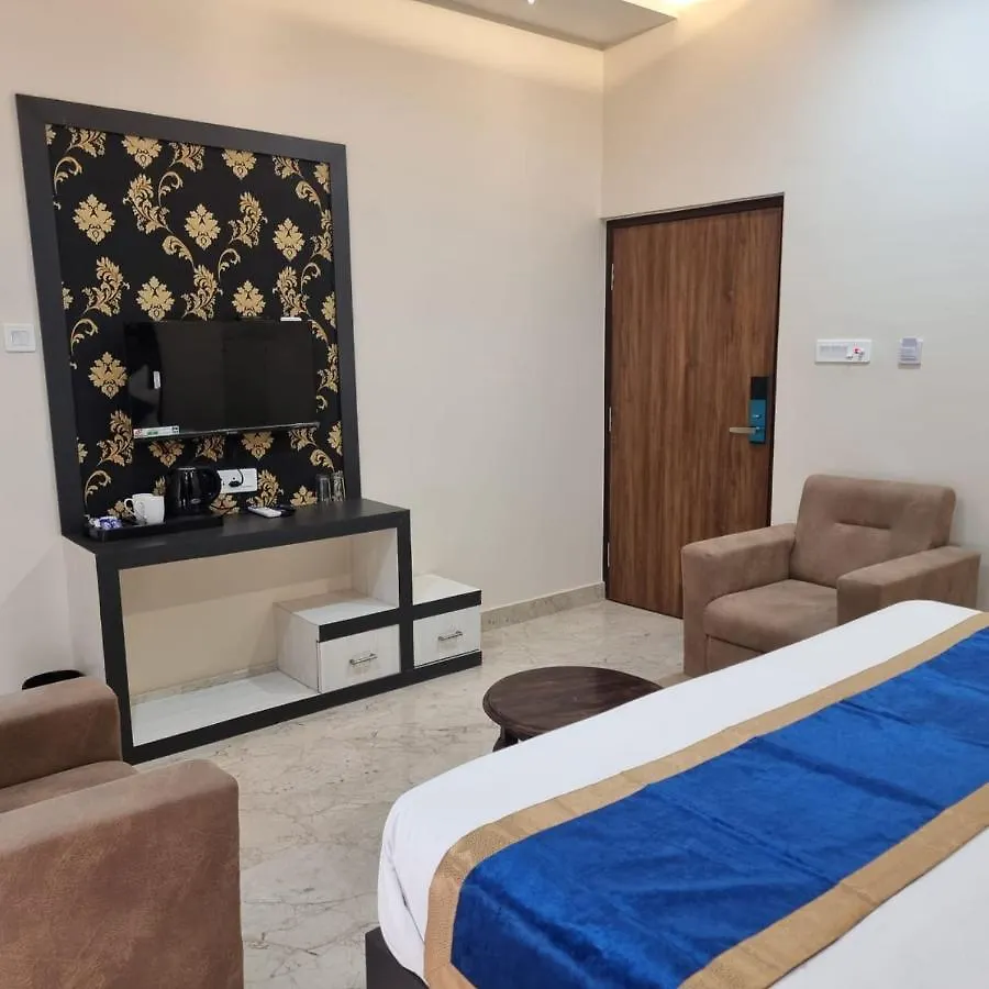 The Seven'S Hotel Varanasi