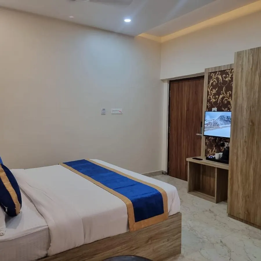 The Seven'S Hotel Varanasi