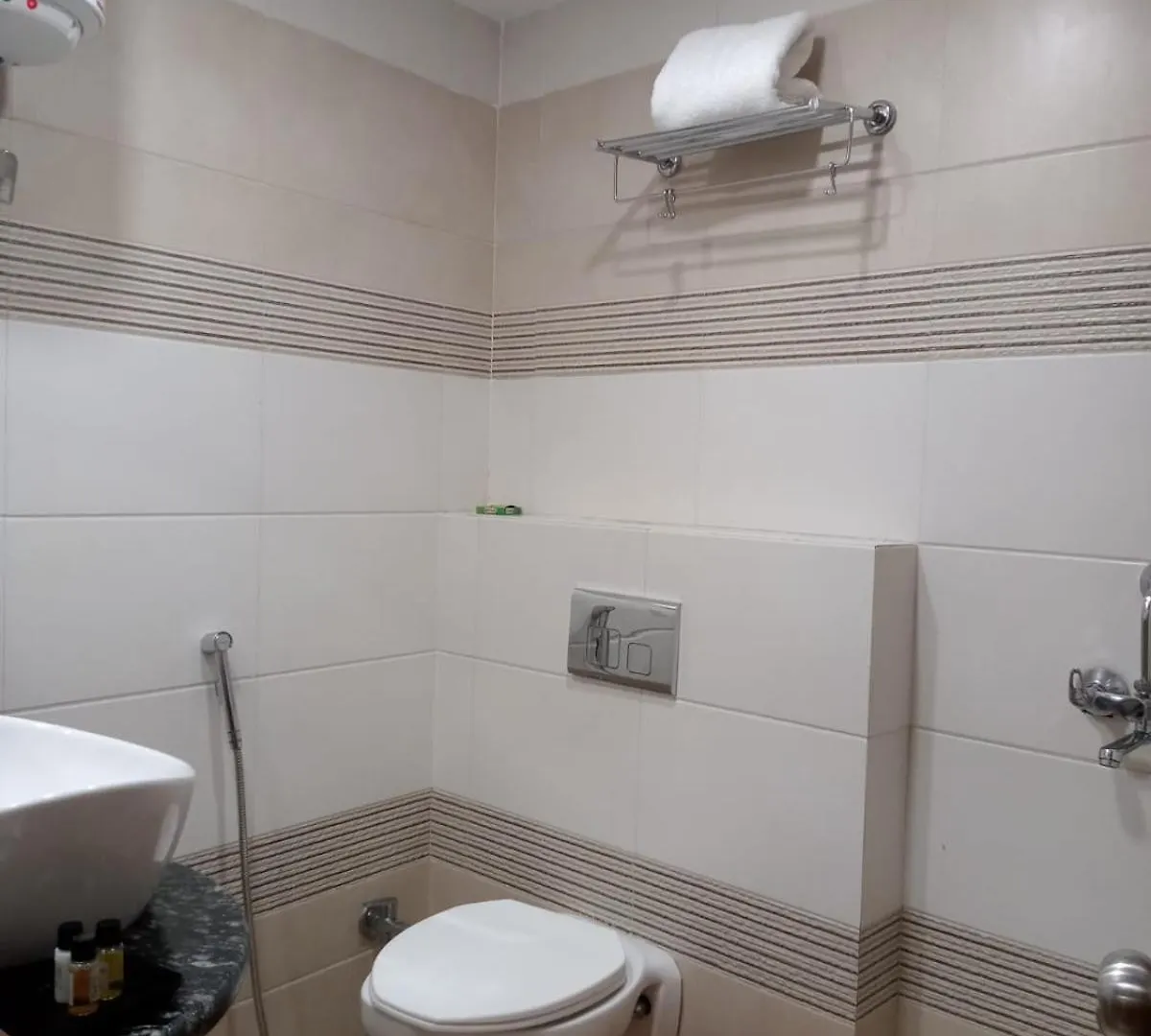 The Seven'S Hotel Varanasi