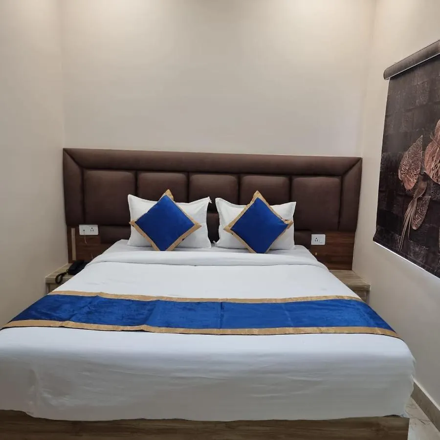 The Seven'S Hotel Varanasi
